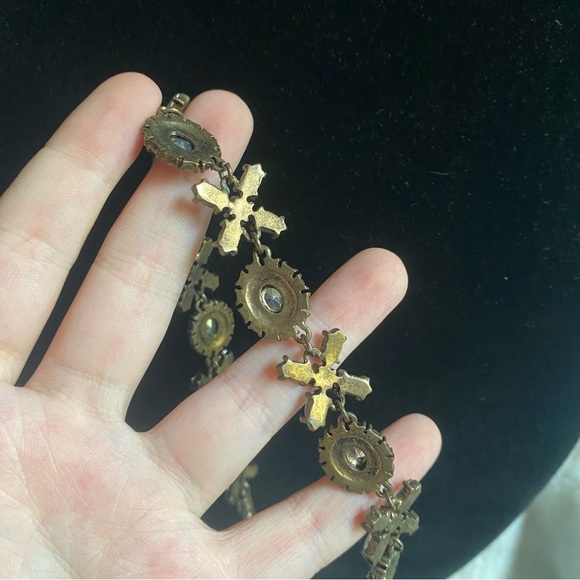 Beautiful Crystal Floral Statement Necklace - Picture 7 of 9